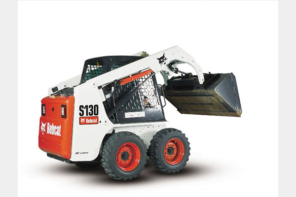 Alcal Minicargadora Bobcat(disponible accesorio de barrer)